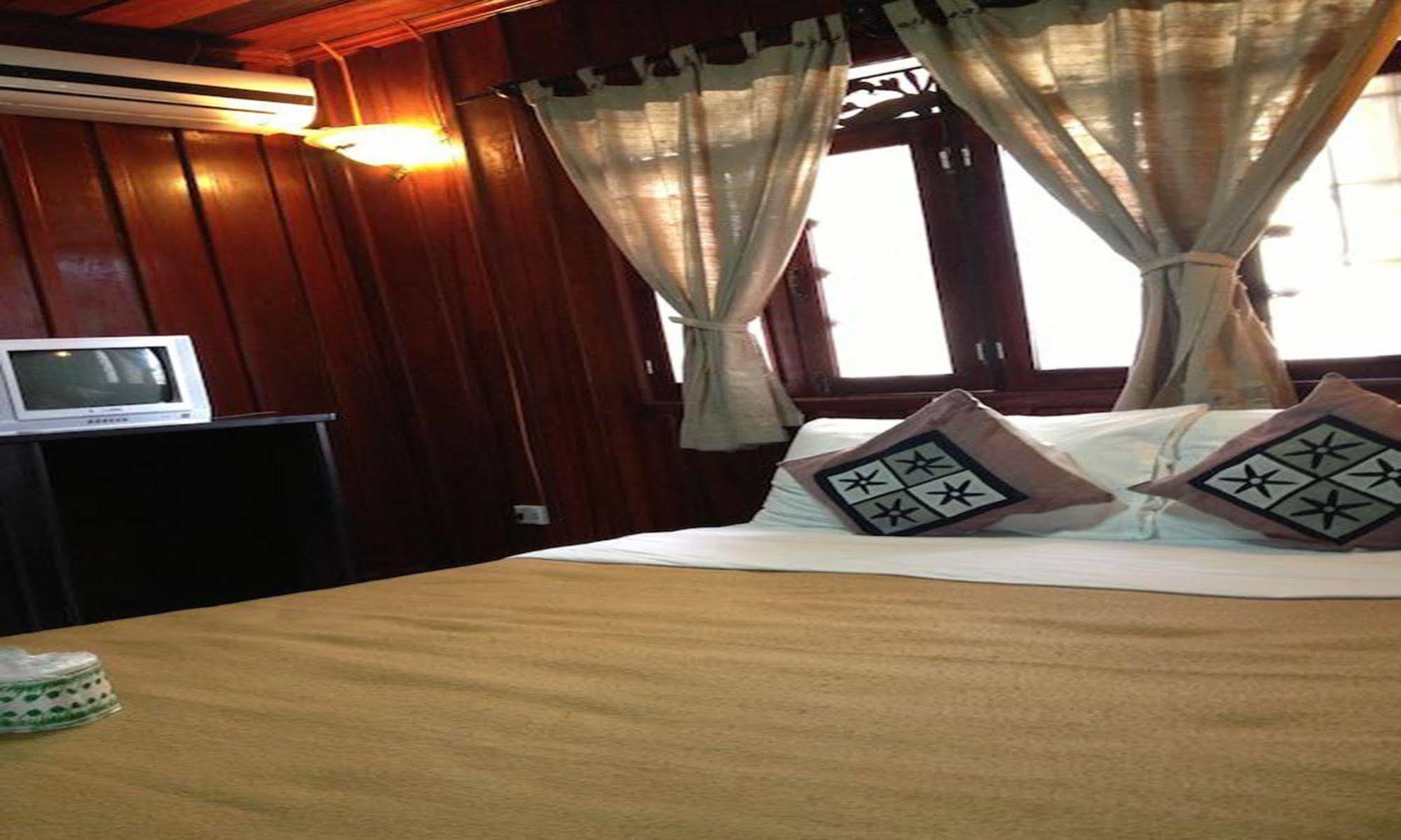 Vanvisa Guesthouse Λουάνγκ Πραμπάνγκ Εξωτερικό φωτογραφία