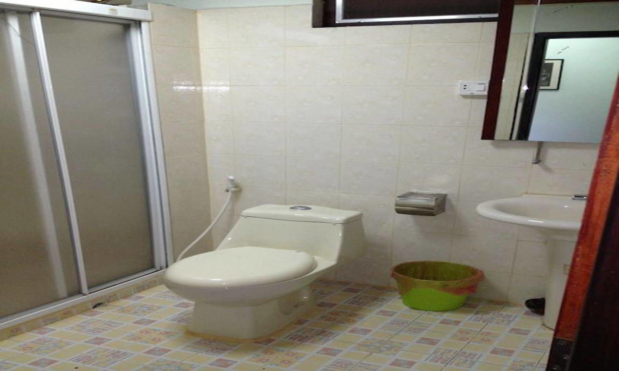Vanvisa Guesthouse Λουάνγκ Πραμπάνγκ Εξωτερικό φωτογραφία