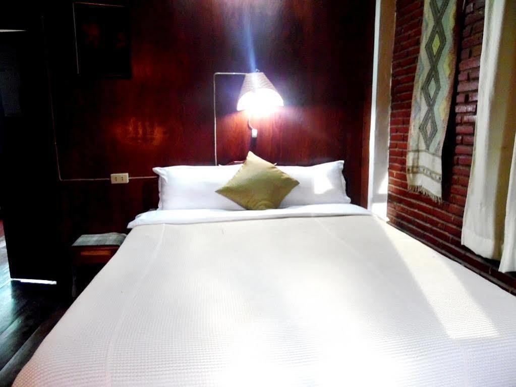 Vanvisa Guesthouse Λουάνγκ Πραμπάνγκ Εξωτερικό φωτογραφία